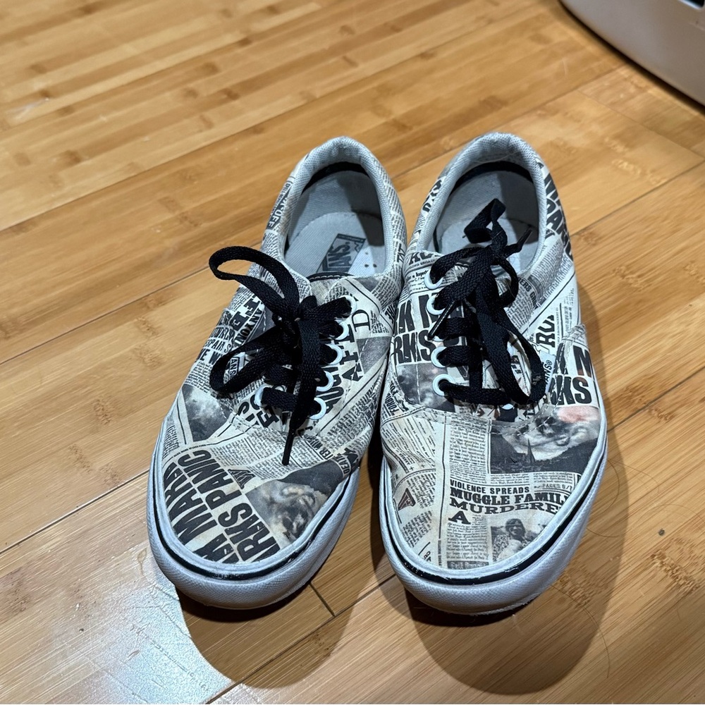 Harry Potter Print Sneakers with Black Laces